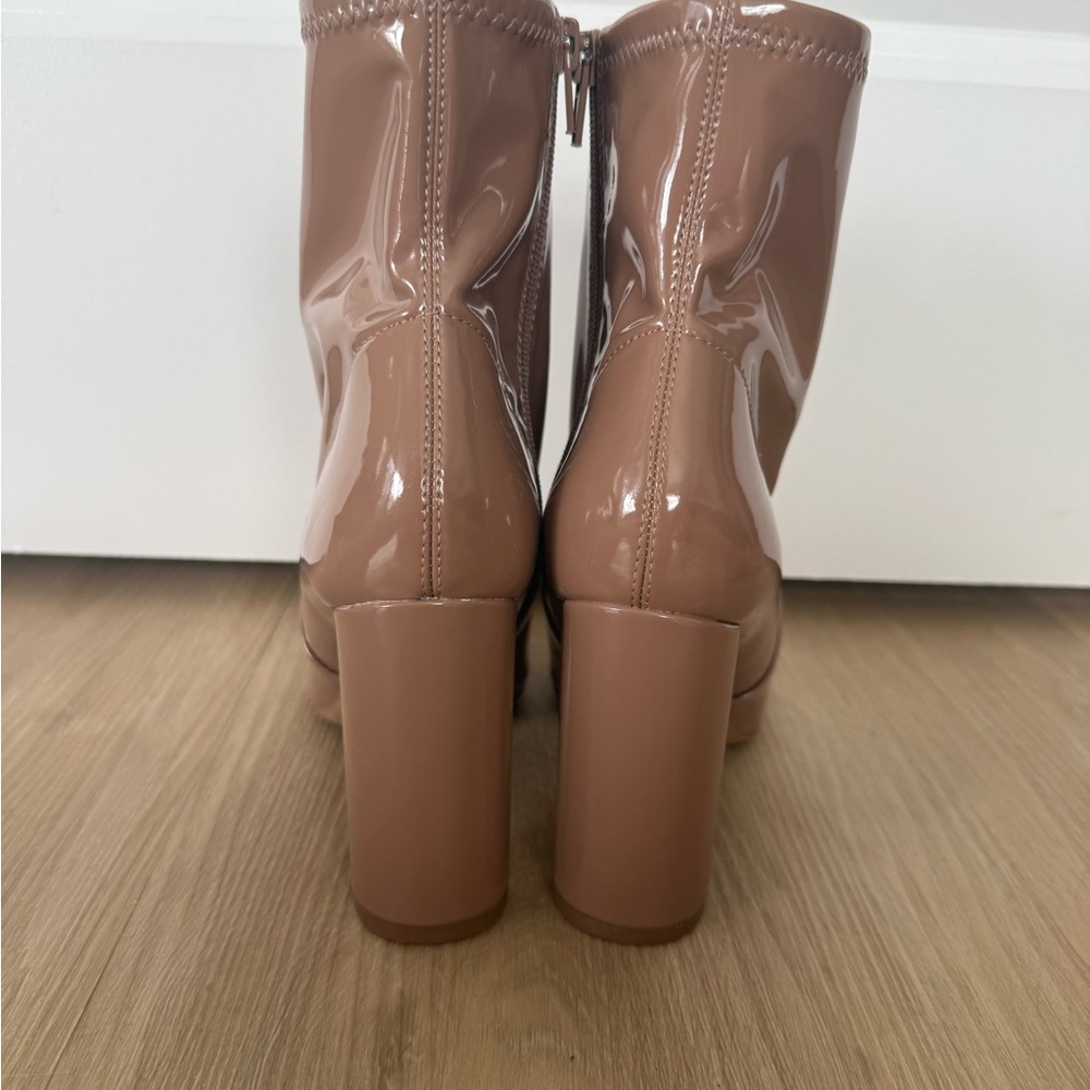 Elegant Tan Ankle Boots - Picture 4 of 8